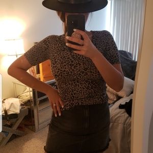 Leopard short sleeve sweater
